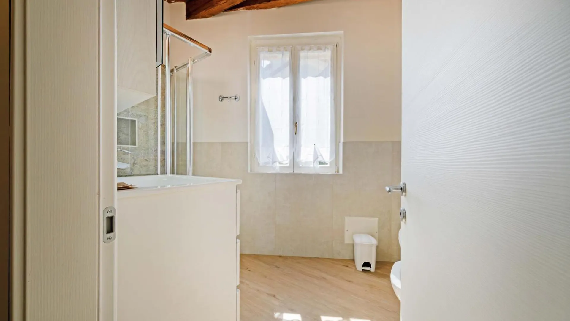 Apartmentsgarda - Loggia Liberta Garda (Verona)
